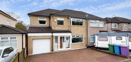 4 bed semi-detached house for sale