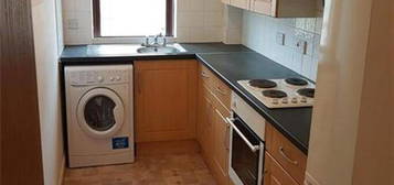 2 bedroom ground floor flat