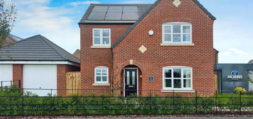 4 bed detached house for sale