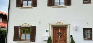 Doppelhaushälfte in Rottach-Egern in Traumlage mit direktem Seezugang von privat zu vermieten