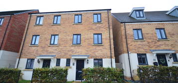 Property to rent in The Avenue, Corby NN17