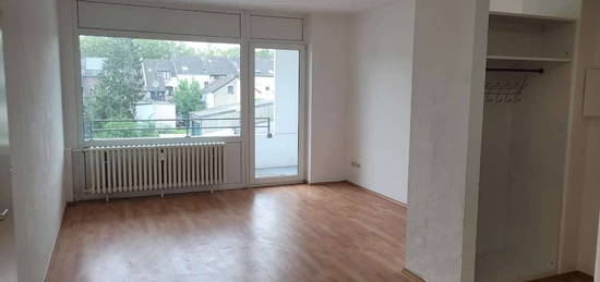 Schön Wohnen mit Balkon - 3 bequeme Zimmer in Krefeld!