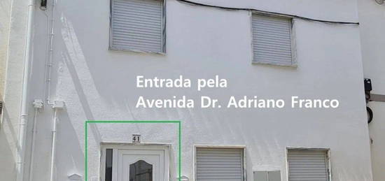 Arrendamento de Apartamento T1  na rua Doutor Adriano Franco, 41