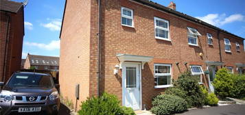 End terrace house to rent in Freesia Close, Evesham, Worcestershire WR11