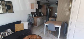 Appartement  à vendre, 3 pièces, 2 chambres, 40 m²