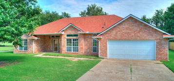 510 W  Colorado, Okarche, OK 73762