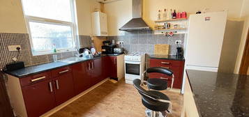 3 bed terraced house to rent