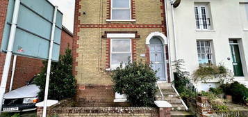 2 bed semi-detached house for sale