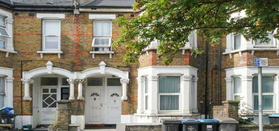 3 bed flat for sale