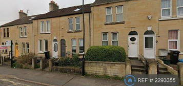 5 bedroom terraced house