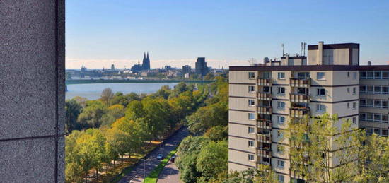 2 Zi-Wohnung mit Westbalkon und Abendsonne im Axa-/Colonia-Hochhaus.