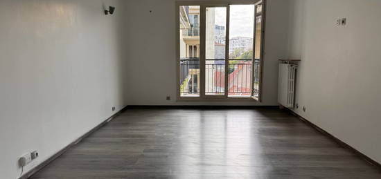 Appartement  à louer, 3 pièces, 2 chambres, 65 m²