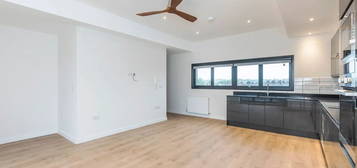 2 bed flat to rent