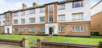 Flat for sale in Churchview Road, Twickenham TW2