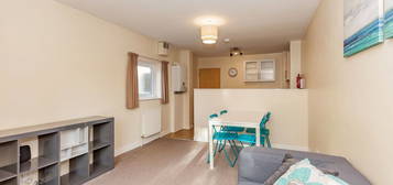 Flat to rent in Collinwood Close, Headington, Oxford OX3