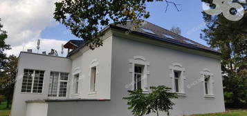 *Luxusvilla áron alul Pakstól mindössze 5 percre*