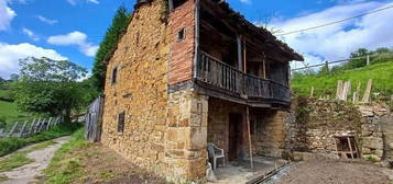 Casa en Parroquias de Oviedo, Oviedo