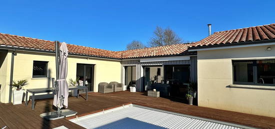 VILLA CONTEMPORAINE 180 m2 HAB -4 CHS + BUREAU - PISCINE