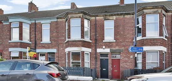 Flat to rent in Spencer Street, Heaton, Newcastle Upon Tyne NE6