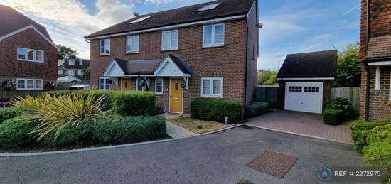 3 bedroom semi-detached house