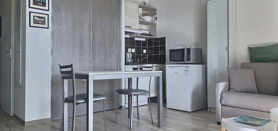 Studio 1 pièce 25 m²