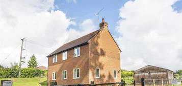 3 bed detached house to rent