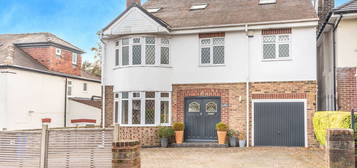 5 bed detached house for sale