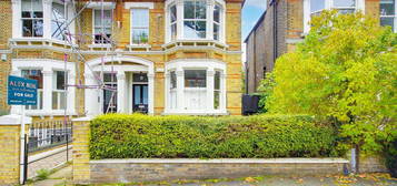 2 bed maisonette for sale