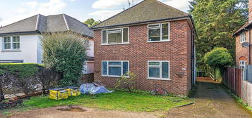 Flat for sale in Brooklands Road, Weybridge KT13