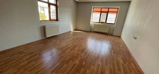 ***UUR EMLAK*** ASANSRL 130m2 2.ARA KAT N CEPHE MASRAFSIZ DEPREM PROJEL DARE