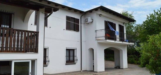 Villa in vendita in via Vecchia Novi Ligure s.n.c