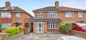 3 bed semi-detached house for sale