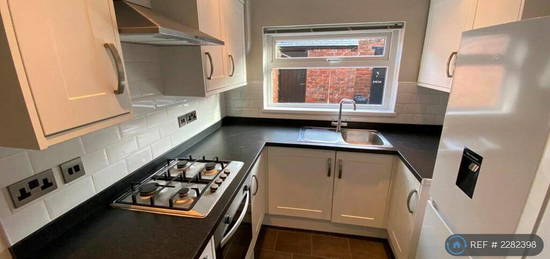 2 bedroom terraced house