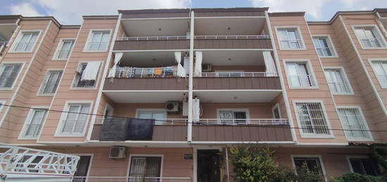 Sarmaz Petek Sitesi Civarnda Satlk 3+1 Doalgazl Daire