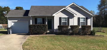 265 Golden Pond Ave, Oak Grove, KY 42262