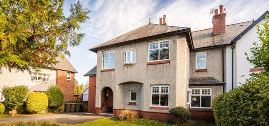 5 bedroom semi-detached house for sale