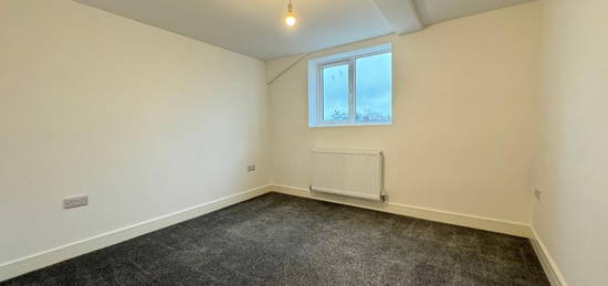 Flat to rent in St. Stephens Road, Portsmouth PO2