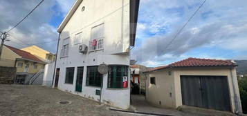 Casa em Ervedosa Do Douro, Viseu