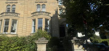 2 bed flat to rent