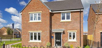 4 bed detached house for sale