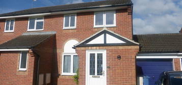 3 bedroom semi-detached house