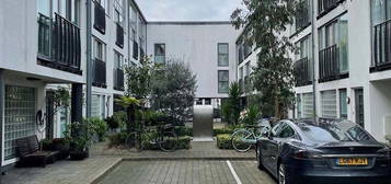 Mews house for sale in Artisan Quarter, London NW10