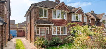 3 bed semi-detached house for sale