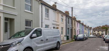 4 bedroom terraced house