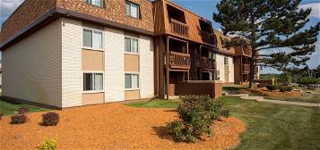Towne Square Apartments and Townhomes, Lansing, MI 48910