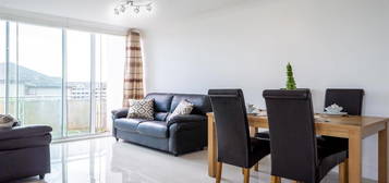 3 bed flat to rent