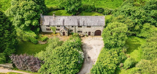 5 bed farmhouse for sale