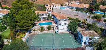 Chalet en Las Lagunas, Mijas