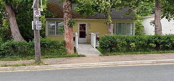 153 Topsail Road, St. J, NL A1E2B2