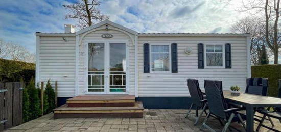 TE HUUR in Friesland: Sfeervolle chalet met veel privacy